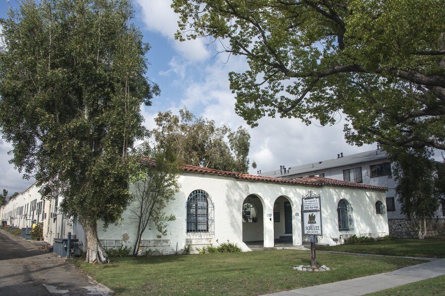 Primary Photo - 1129 E California Ave