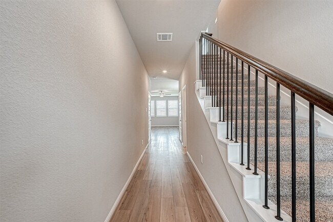 Foto del edificio - 17629 Rosette Grass Dr