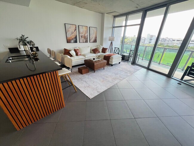 Foto del edificio - 3301 NE 1st Ave