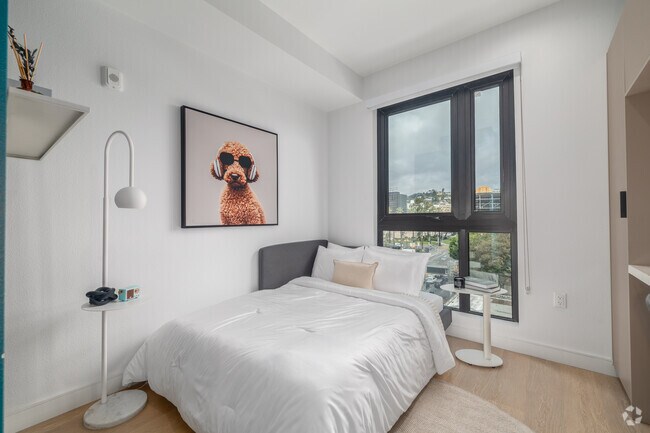 4 habitaciones, 4 baños - 1110 pies cuadrados - Dormitorio - Miles at Highland CoLiving