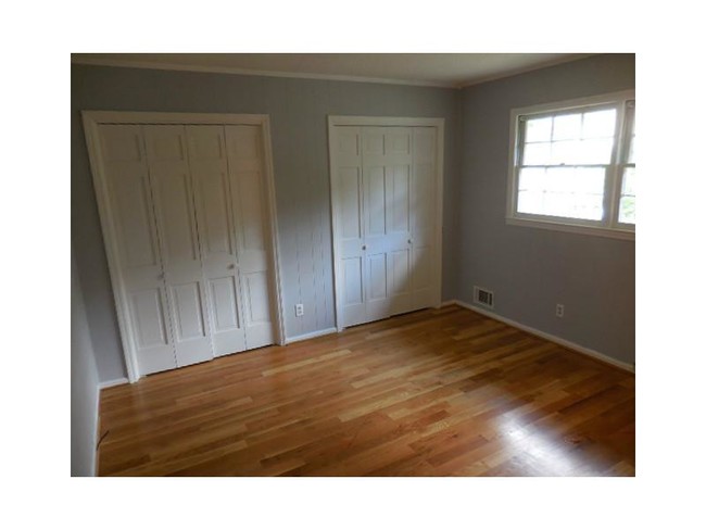 Building Photo - 2771 Burtz Dr