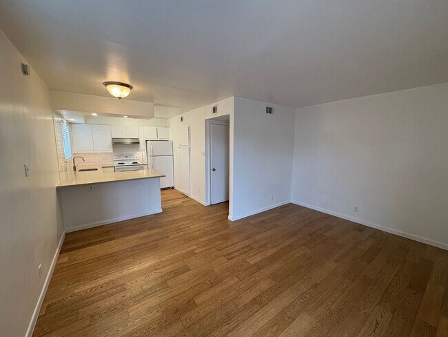 Foto del edificio - Charming & Updated Condo in Prime Austin Location!