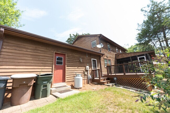 Foto del edificio - 5517 Robinridge Rd