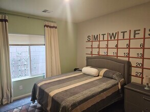 Building Photo - 10754 Hickam Ave