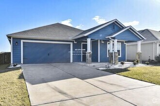 Building Photo - 123 Navidad River Dr
