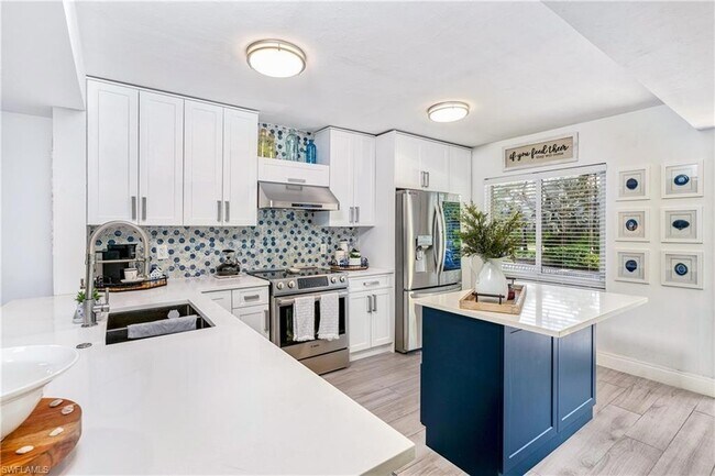 Foto del edificio - 3001 Sandpiper Bay Cir
