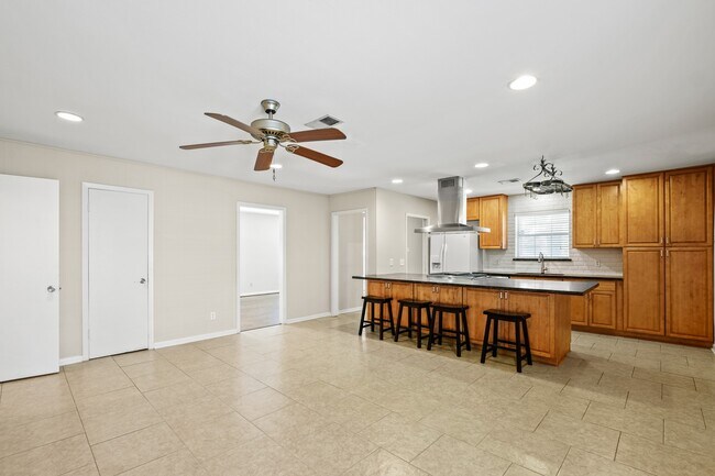 Foto del edificio - 8729 Dunlap St