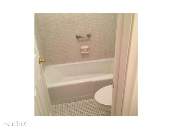 Building Photo - 15888 SW 95th Ave