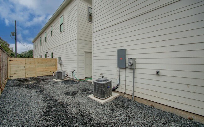Foto del edificio - 22210 Dutch Oven Dr