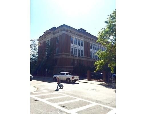 Primary Photo - 240 Heath St