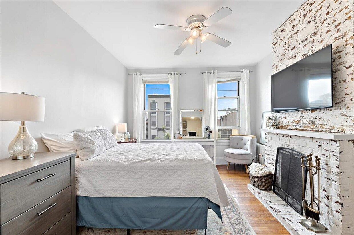 Foto principal - 126 Madison St