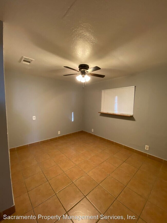 Building Photo - 2 br, 1 bath House - 1625 Riverbank Road