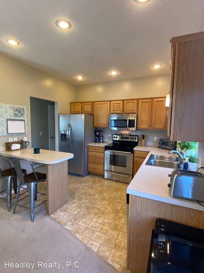 Building Photo - 3 br, 2 bath House - 1106 Gold Coast Rd