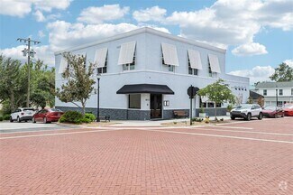 Building Photo - 801 W Montrose St
