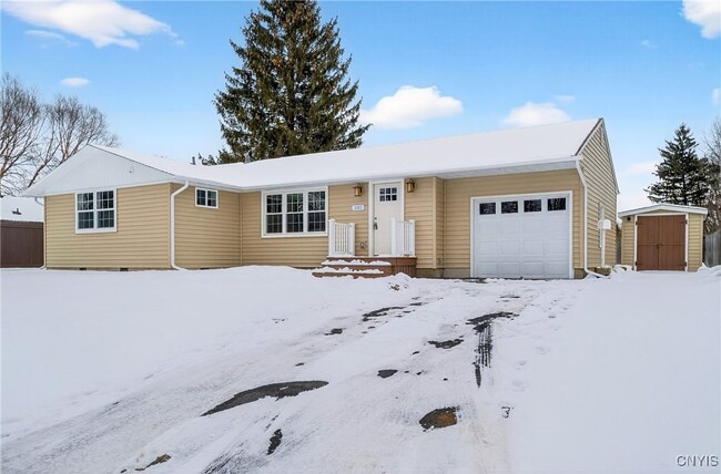 Foto del edificio - 101 Augusta Dr