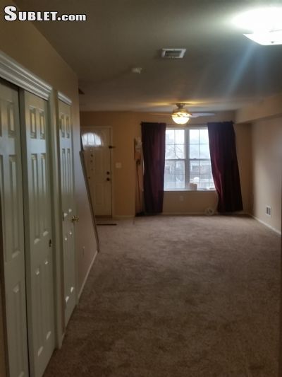 Building Photo - 206 Pond Way