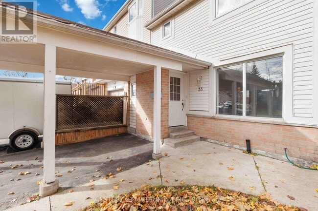 Building Photo - 53 Courtleigh Square