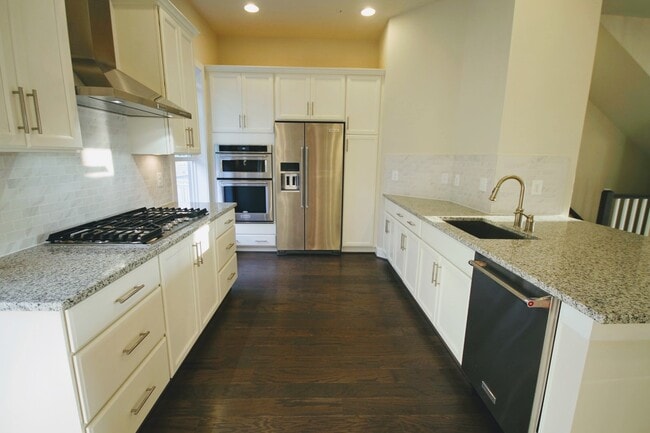 Building Photo - 1305 Van Valkenburgh Ln