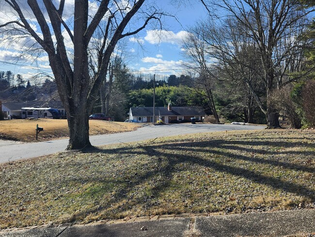 Building Photo - 1104 Wild Orchid Dr