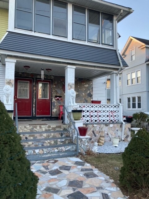 Primary Photo - 15 Somerset St