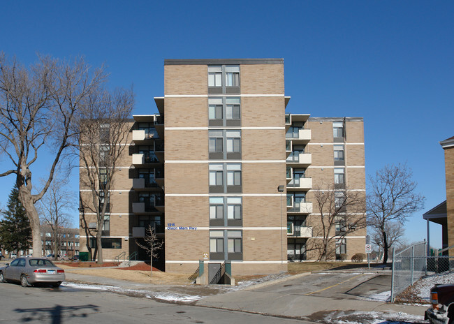 Park Plaza Apartments Apartments - 1315 Olson Memorial Hwy Minneapolis ...