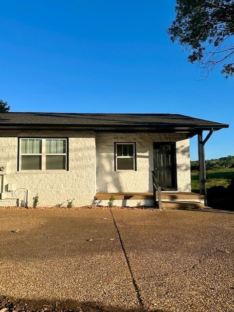 Foto principal - 453 E Main St