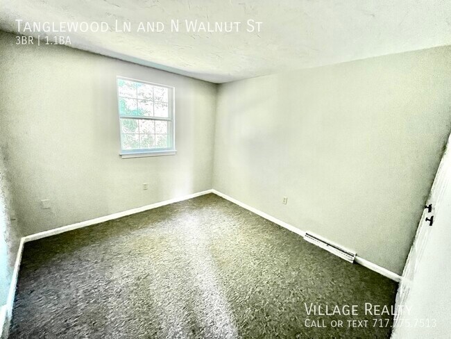 Building Photo - Spacious 3-BR Townhome in Dallastown Schoo...