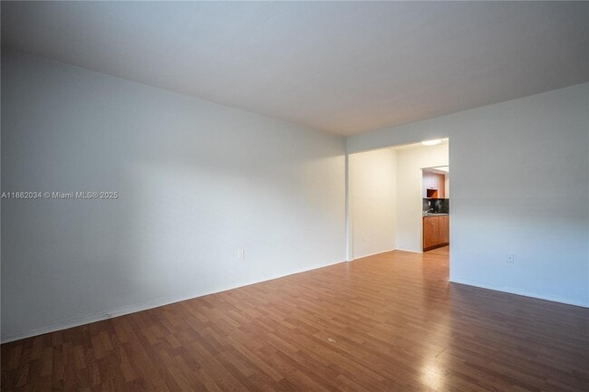 Building Photo - 7315 Harding Ave