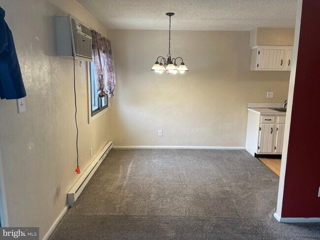 Building Photo - 600 Campbell Cir