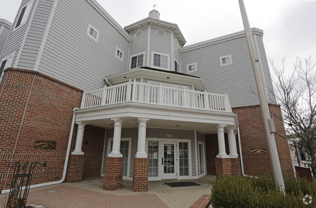 Building Photo - Shawnee Plaza