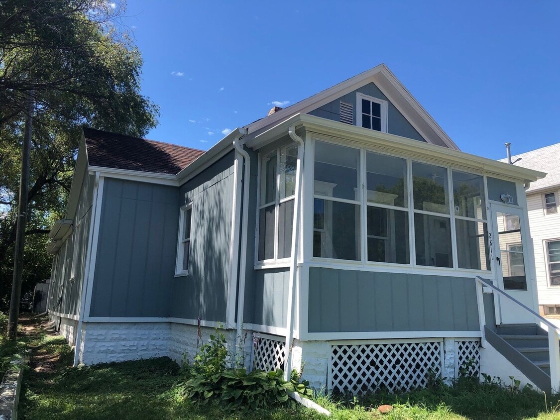 Renovated 2BR House. - Renovated 2BR House.