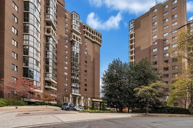 Luxurious 1 Bed 1 Bath Condo In Vibrant Belvedere - Luxurious 1 Bed 1 Bath Condo In Vibrant Belvedere