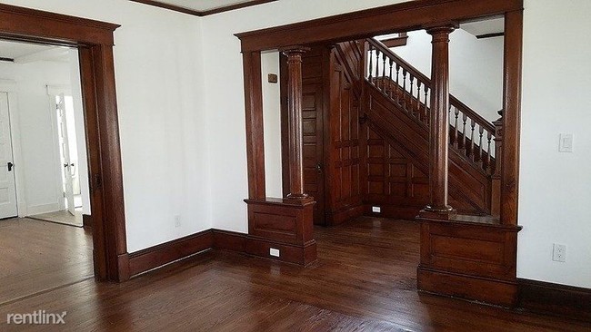 Building Photo - 4 br, 2 bath House - 131 New Market Road