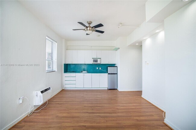 Foto del edificio - 255 W 24th St