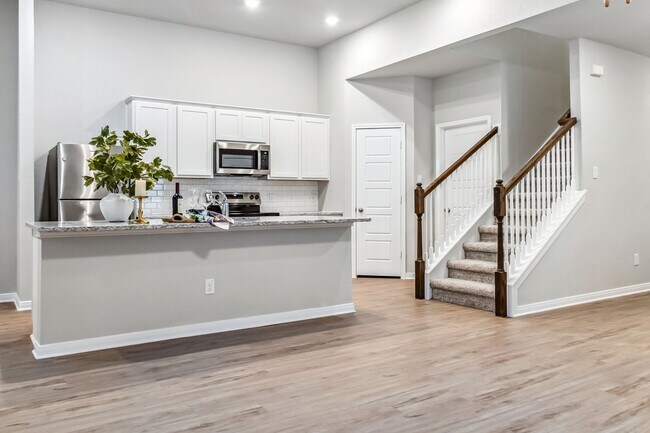 Foto del edificio - Want luxury living in the Far West ...Look...