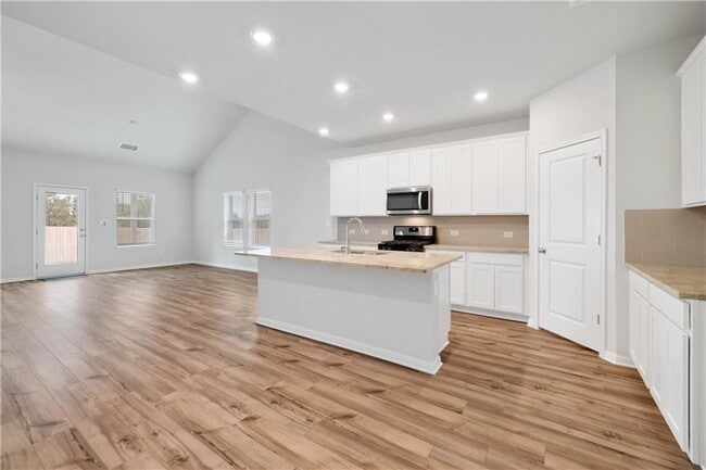 Building Photo - 1401 Ivy Arbor Ln