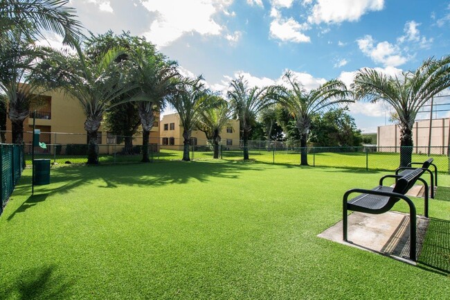 Foto del edificio - Legacy Palm Isle