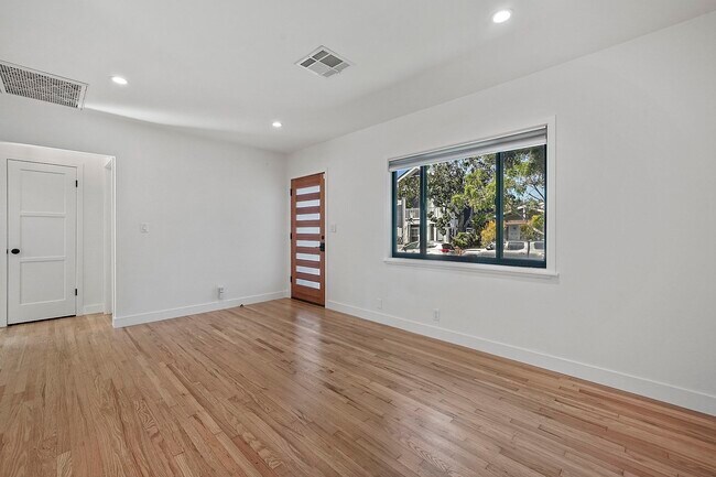 Foto del edificio - 658 Ozone St