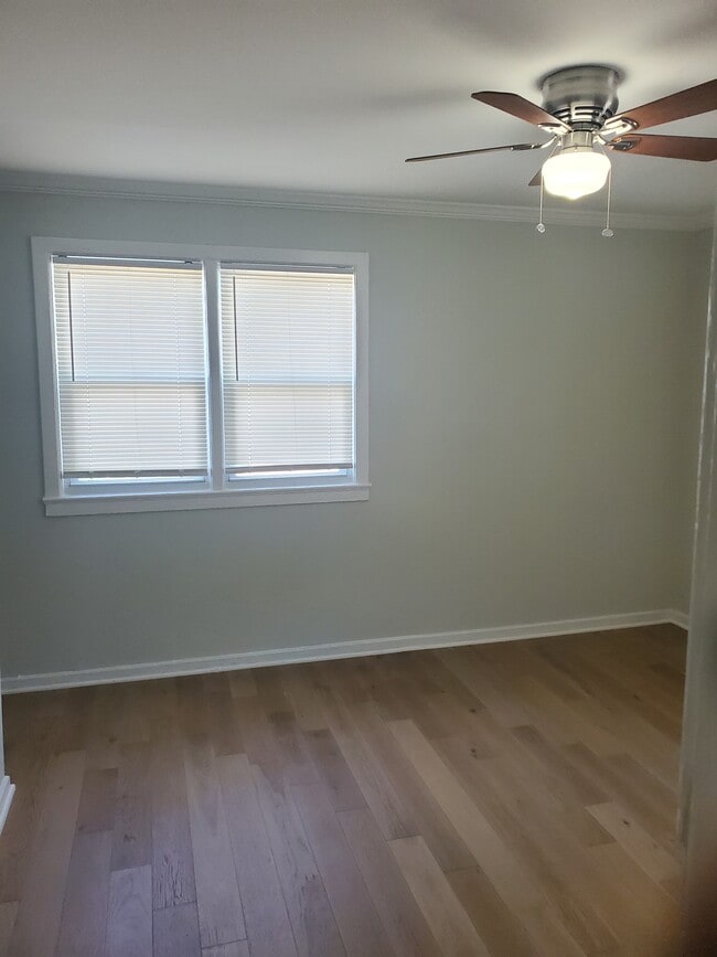 Main Bedroom - 2808 Iverson St