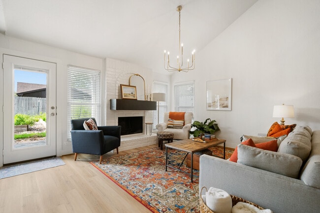 Foto del edificio - 5602 Greenhill Forest Dr