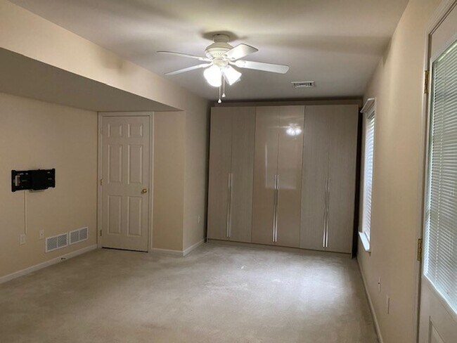 Foto del edificio - 448 Waterleaf Court