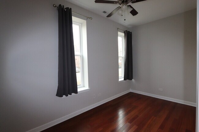 Building Photo - 5438 S Union Ave