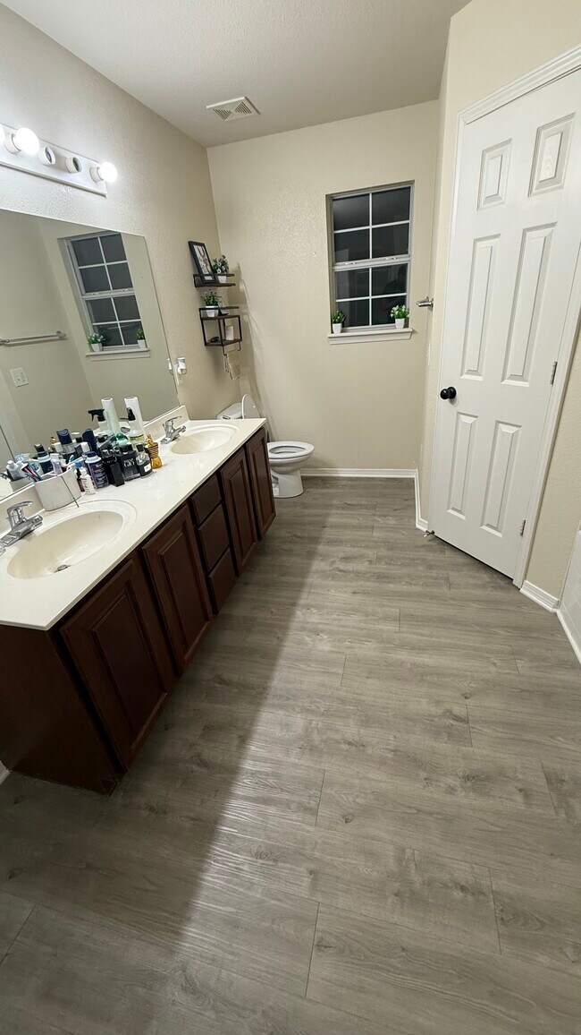 Foto del edificio - 2409 SW 17th St