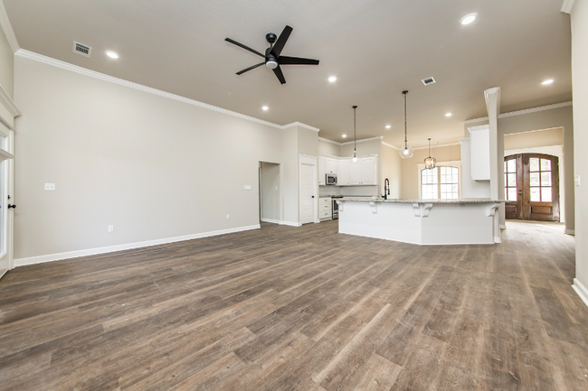 Building Photo - 17304 Hollow Pine Dr