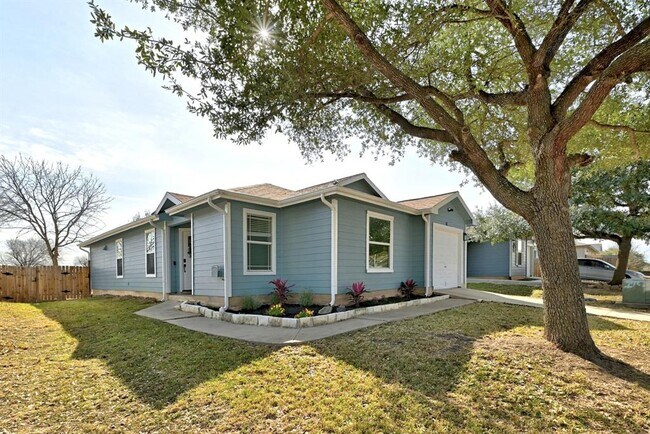 Building Photo - 5905 Los Dios Pl