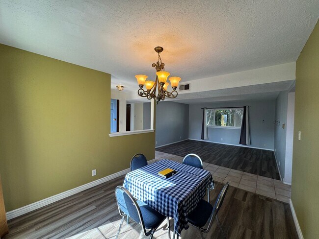 Foto del edificio - 3bed 2bath near ABQ Academy