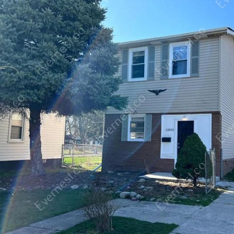 Foto principal - 13850 Stephens Rd