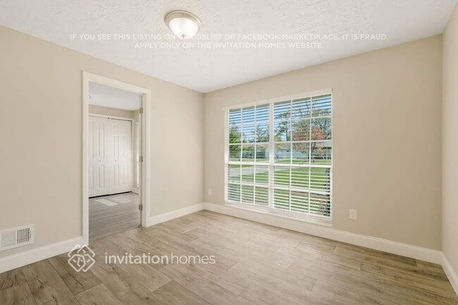Building Photo - 3537 Fortuna Dr