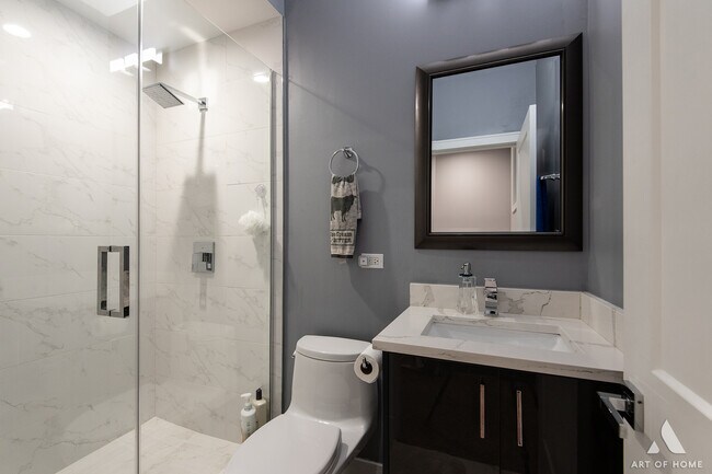 Foto del edificio - 1465 W Erie St