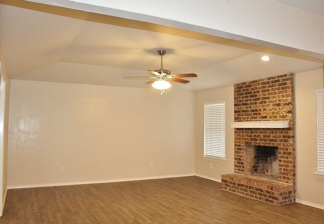 Building Photo - 823 Flamingo Way